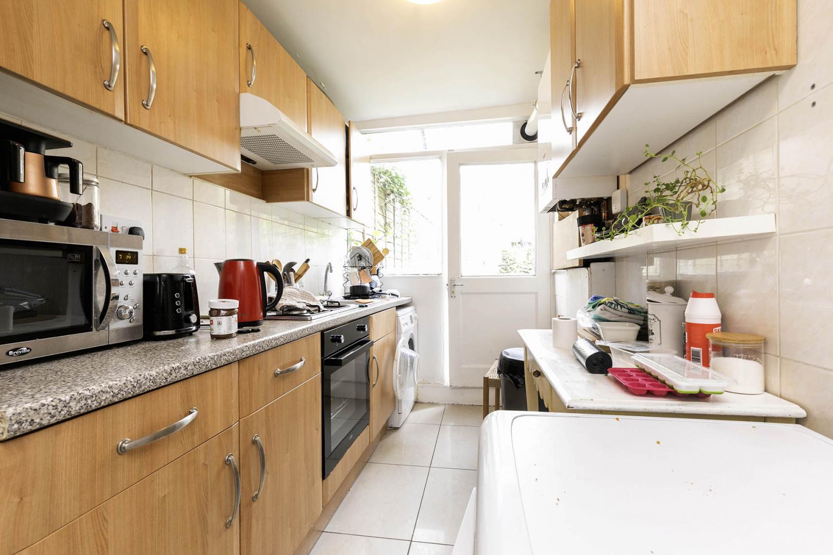 			3 Bedroom, 1 bath, 1 reception Ground Floor Flat			 Loveridge Road, West Hampstead
